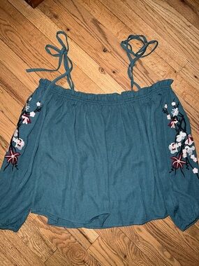 InTu Embroidered Teal Off-Shoulder Women’s Camisole Size M NWOT